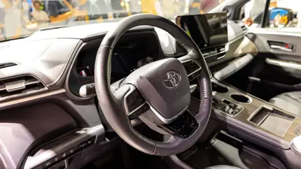 Электрошаг в Африку: Toyota готовит три электромобиля для ЮАР