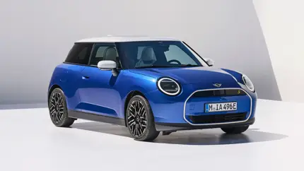 MINI Cooper умеет делать селфи пассажиров по улыбке и записывать попытки взлома