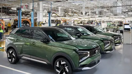 LADA Azimut показали прямо на заводе: до старта производства остались недели