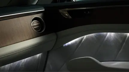 Около 1000 слоёв дерева и бумаги: Bentley раскрыла отделку нового Torcal