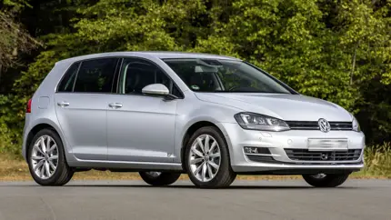 Стоял в сухом гараже: в России продают новый Volkswagen Golf 2013 года выпуска