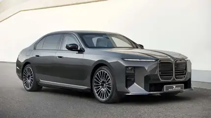 BMW сделала бронированную «семёрку» для обычных дорог: почему защита слабее