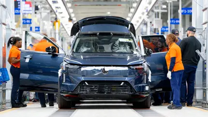 Volvo запустила серийное производство флагманского электрического кроссовера EX90