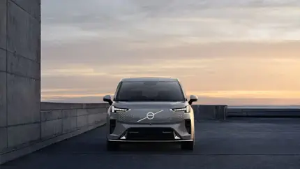 Названа российская цена первого минивэна Volvo