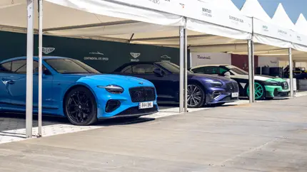 Столетняя классика и современные гибриды: Bentley объединила две эпохи в Гудвуде
