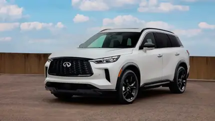 Infiniti вернулась в сегмент семиместных SUV РФ с неожиданно низкой ценой на QX60