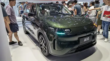 В Чэнду показали Leapmotor A10: компактный электрокроссовер стоит дешевле миллиона рублей