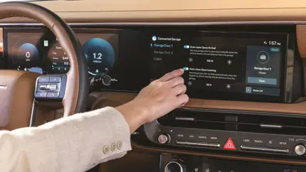 Hyundai добавила в машины управление гаражом: дверь можно закрыть с экрана