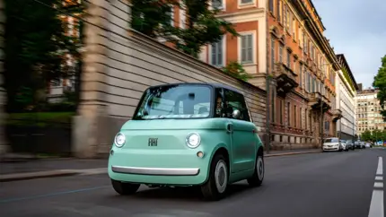 Самый маленький Fiat отправляется в самое маленькое государство в мире