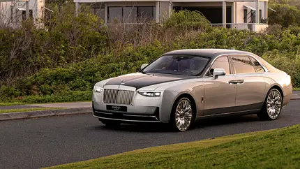 Rolls-Royce создал Ghost Extended в цветах океана и уже планирует второй автомобиль коллекции