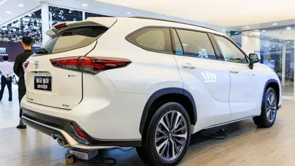 Toyota уточнила свой статус в России: что осталось у владельцев машин марки