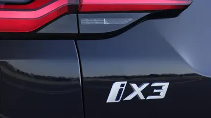 Раскрыты первые данные о кроссовере BMW iX3 нового поколения