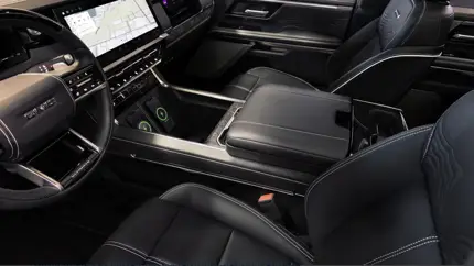 Новый GMC Sierra ушёл от одинаковых чёрных салонов: Denali предложит три темы