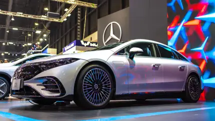 Под отзыв попали почти 15 тыс. Mercedes-Benz EQE и EQS из-за проблемы с программным обеспечением