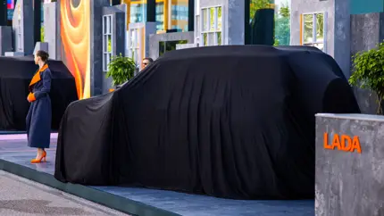 Первый собственный кроссовер Lada покажут на ПМЭФ-2025