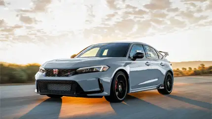 На любителя: Honda рассказала, сколько новых Civic Type R было продано в 2023 году