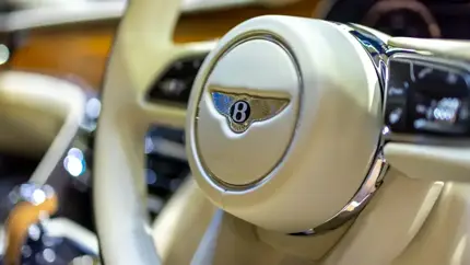 Bentley выпустит самый мощный седан в своей истории: первое изображение