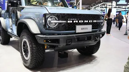 Автомобили Ford снова отзывают: у Bronco проблемы с замками, у Ranger — с болтами сидений
