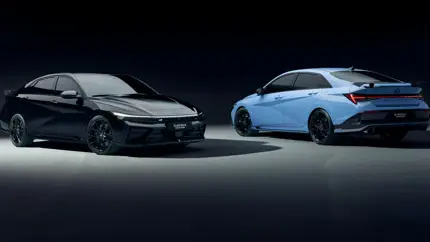 У Hyundai Elantra N появилась версия Monochrome в двух исполнениях: карбоновые зеркала и спойлер достались старшей комплектации