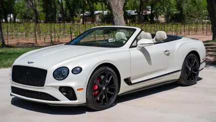 Почти новый Bentley Continental продают после 10 300 км: кабриолет выглядит безупречно
