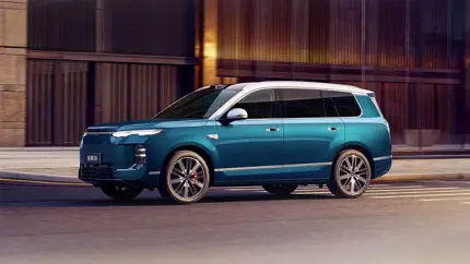 BYD вдвое сократила доплату за электрический Sealion 08 перед стартом продаж