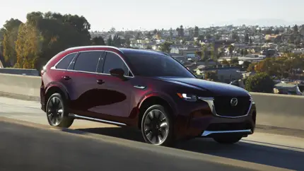 Около 10 тыс. Mazda CX-90 попали под отзыв – кроссоверы могут самопроизвольно затормозить во время движения