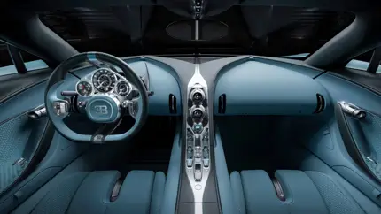 Роскошь «на десятилетия»: Bugatti отказался от салона-планшета в пользу произведения искусства