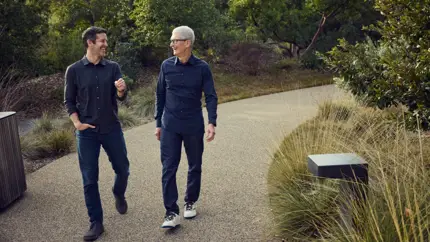Новый CEO Apple Джон Тернус: в гараже нашли 1 из 77 Porsche 935