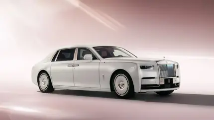 Такой автомобиль только один: представлен Rolls-Royce Phantom Cherry Blossom