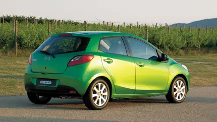 Стояла в гараже: в России выставили на продажу новую Mazda 2 2008 года выпуска