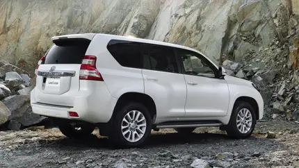В РФ продают 12-летний Toyota Land Cruiser Prado с пробегом 2 тыс. км: сколько за него просят