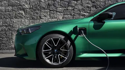 Удивительный факт: почему в Ирландии новый BMW M5 дешевле младшего M3