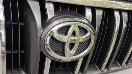 В каких регионах РФ продают самые дешевые внедорожники Toyota Land Cruiser Prado