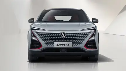 Выгода до 800 тыс. рублей: Changan распродает новые кроссоверы UNI-T от 2,1 млн рублей