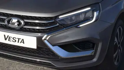 Дилеры сообщили о нехватке базовых версий LADA Vesta