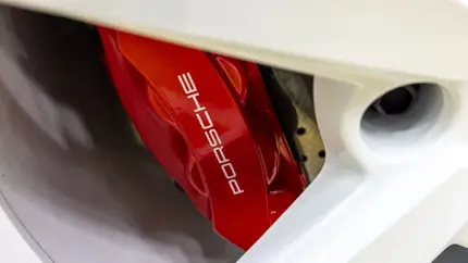 В Porsche 911 скрыты 1200 л.с.: куда инженеры спрятали такие цифры