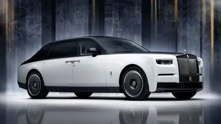 Когда автомобиль становится музеем: Rolls-Royce снова вышел за рамки реальности
