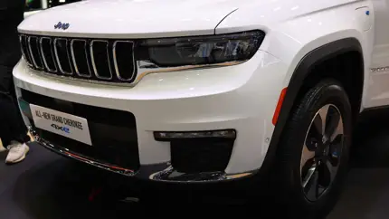 В Таиланд привезли гибридный внедорожник Jeep Grand Cherokee 4xe
