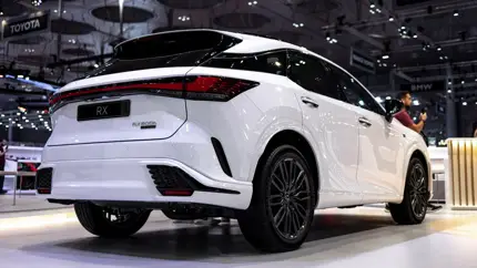 Lexus RX обновят без смены кузова: Brake Hold с памятью и розетка на 1500 Вт