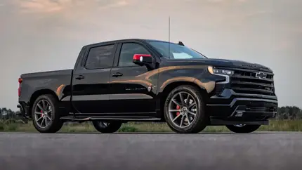 Chevrolet Silverado RST стал мощнее на 182 л.с.: чем еще отличается новый Silverado от Callaway