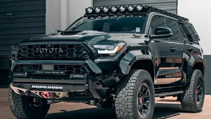 Новый Toyota 4Runner стал хитом: тюнеры уже делают из него черный внедорожный снаряд