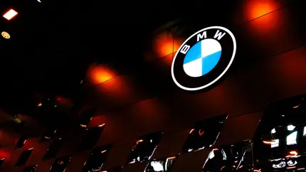 250 роботов и контроль каждого шва: как BMW готовит батареи iX5