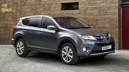 В РФ продают новый кроссовер Toyota RAV4 2012 года: сколько за него просят