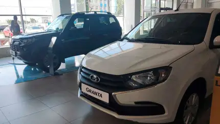 Отечественная LADA Granta удерживает лидерскую строчку продаж уже 19 месяцев подряд
