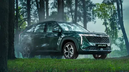 Кроссовер Geely Atlas получил полноприводную версию на российском рынке