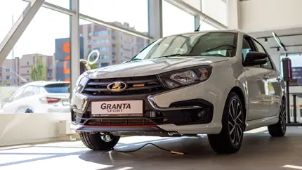 Россияне стали покупать больше автомобилей LADA: в лидерах оказалась Granta