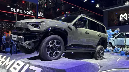 Мощный гибрид с 550 л.с. и кожей наппа за 7,2 млн рублей: помесь Land Cruiser и Jeep в продаже