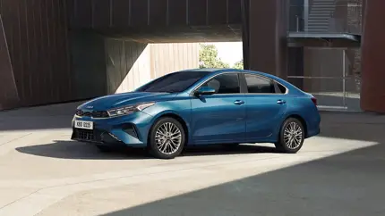 В России стали продавать седаны Kia K3: известна цена
