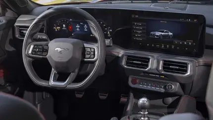 Новые Ford Mustang попали под отзыв из-за ослабленной педали тормоза