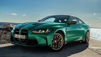 Может ли спортивный автомобиль перегнать суперкар: BMW M4 CS и Lamborghini Huracan Sterrato встретились на четверть мили